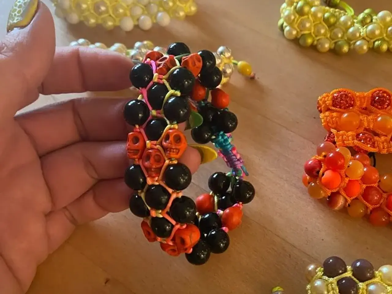 Billede 3 - Nye knyttede armbånd
