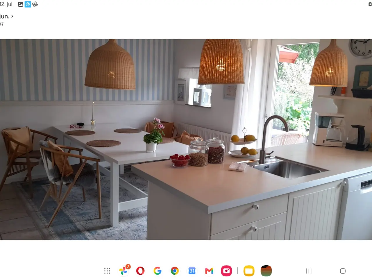Billede 1 - Hvidt spisebord fra Ikea