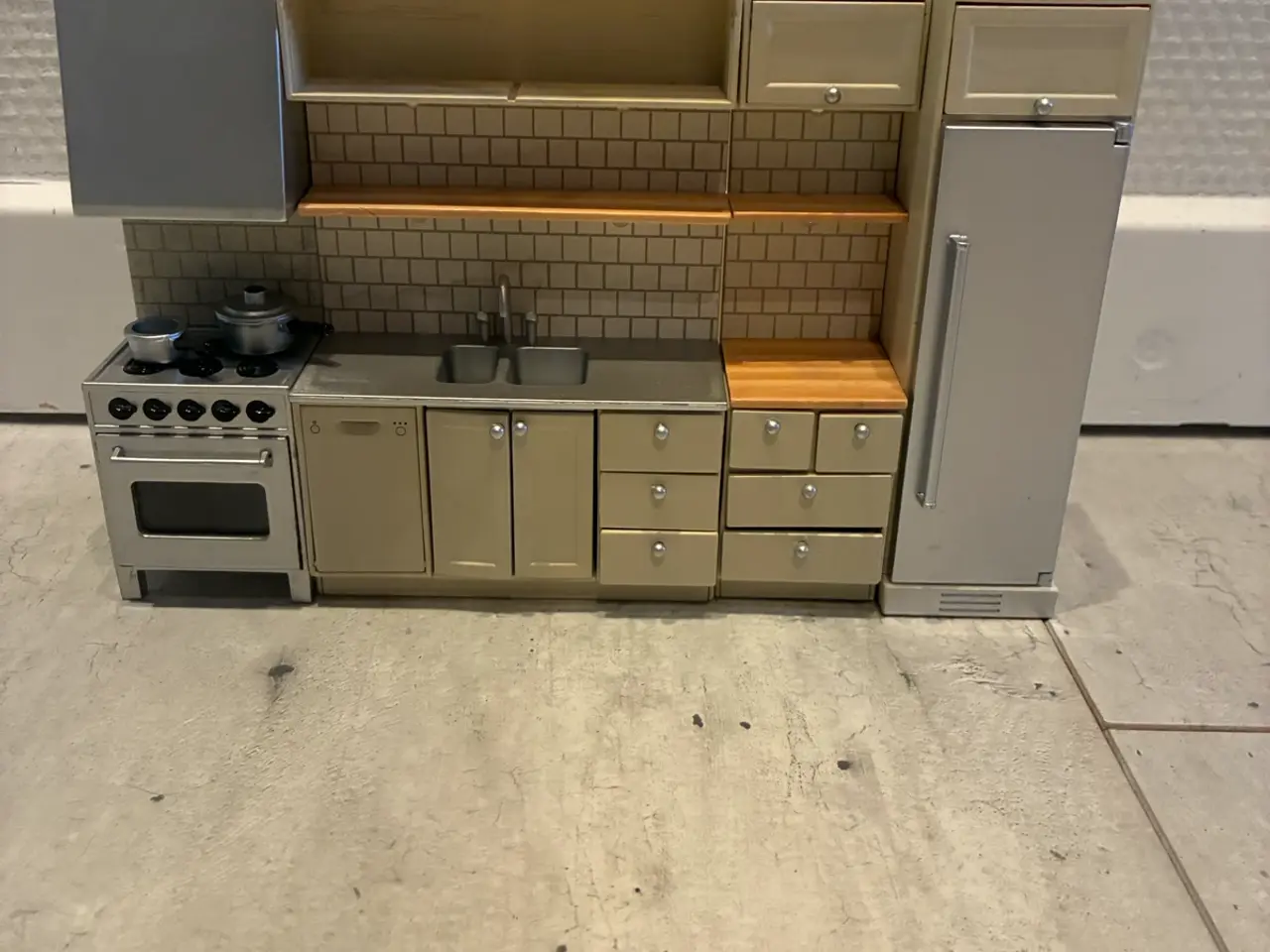 Billede 3 - Møbler til Lundby Dukkehus