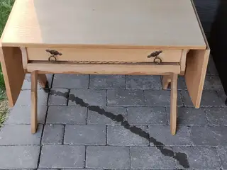 sybord sælges