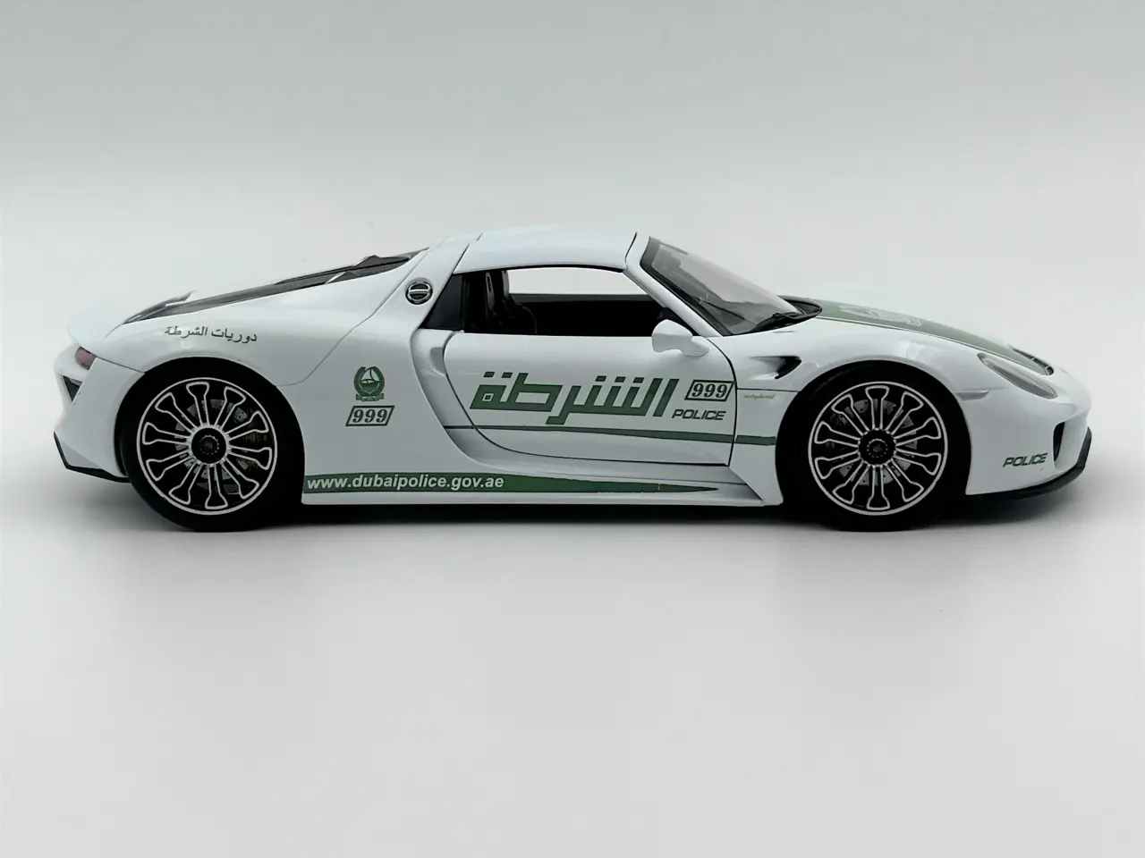 Billede 2 - 2015 Porsche 918 Spyder Dubai Police 1:18