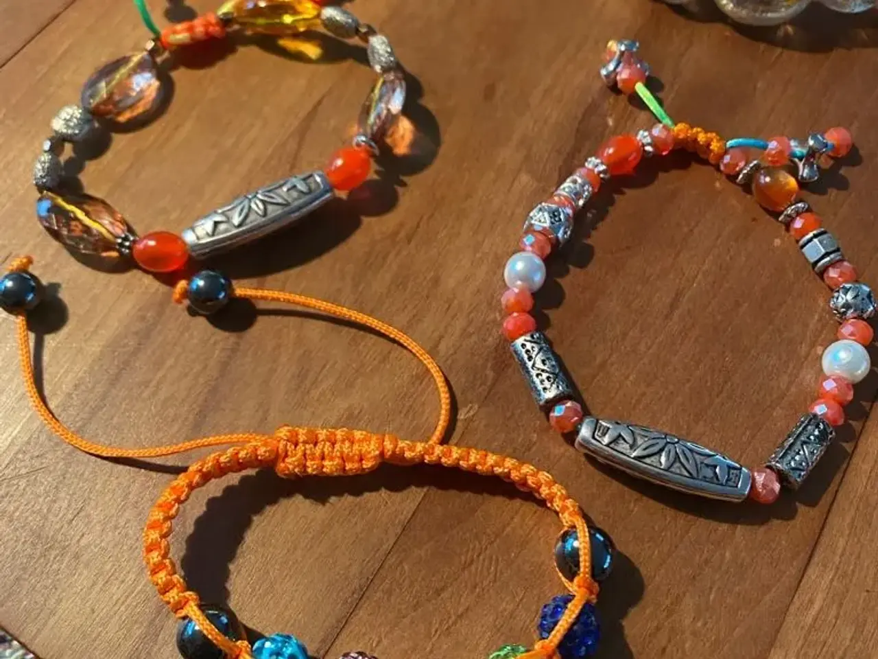 Billede 2 - Nye knyttede armbånd