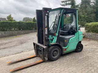 Mitsubitsi 2500 Kg Gas. 2017 kun. 3600 Timer