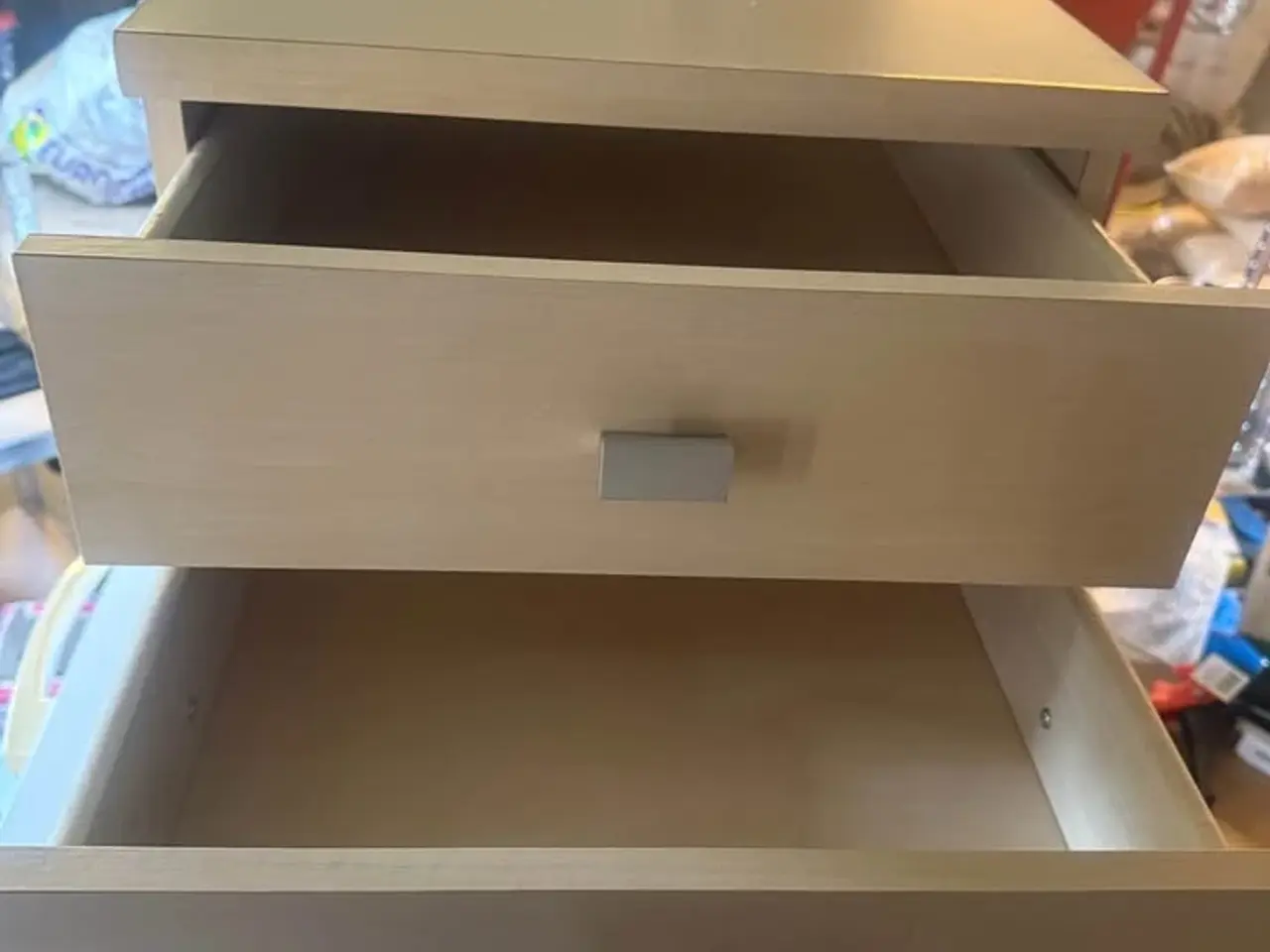 Billede 3 - Sengebord / natbord med 2 skuffer – pæn stand