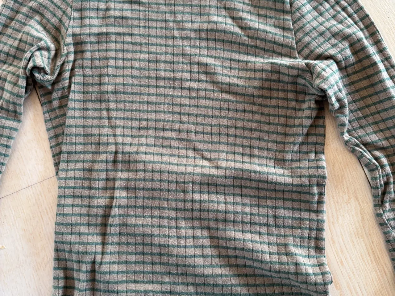 Billede 1 - T-shirts, Mads Nørgaard