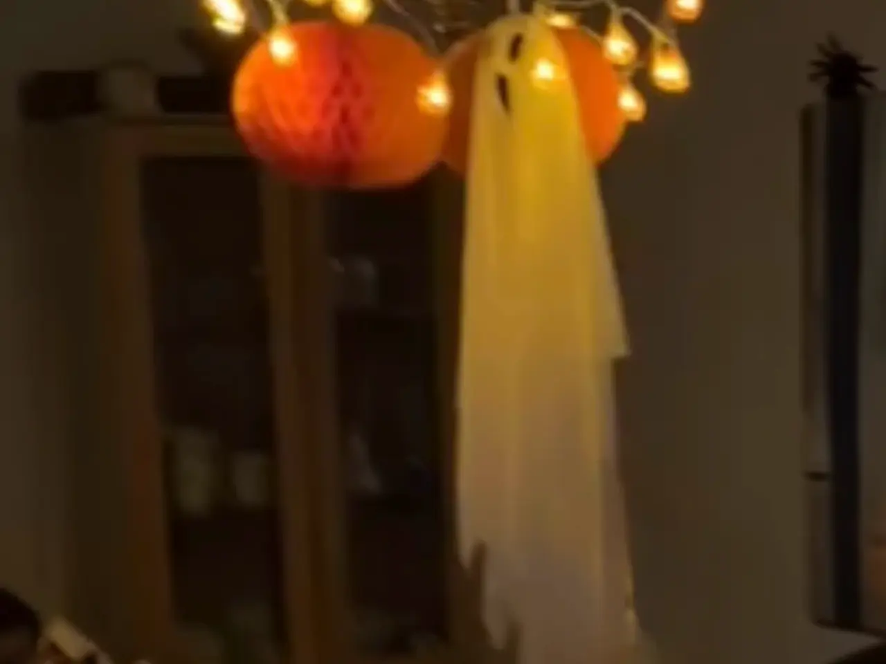 Billede 3 - Ass. Halloween pynt