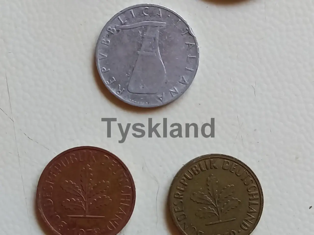 Billede 5 - Gamle udenlandske mønter (1948-1978). Giv et bud.