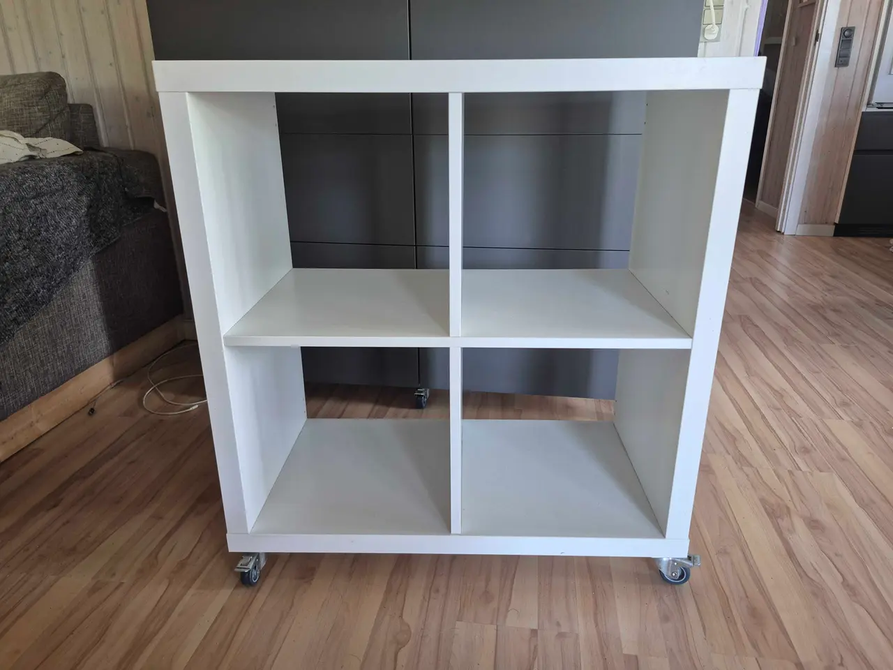 Billede 2 - Rumdeler IKEA med hjul