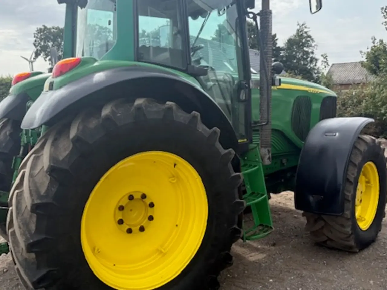 Billede 8 - - - - Traktor udlejes kun 150 kr/time min 4 timer dagligt
