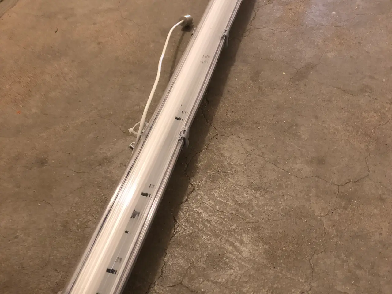 Billede 2 - Lysstofrør/lampe.
