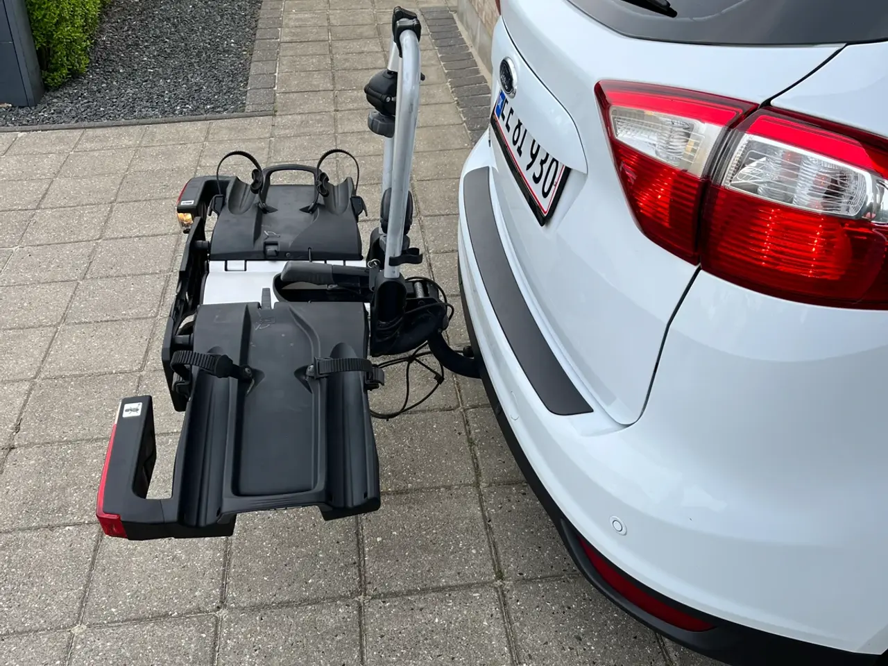 Billede 10 - Thule Easyfold 932 cykelholder til 2 cykler, vippe