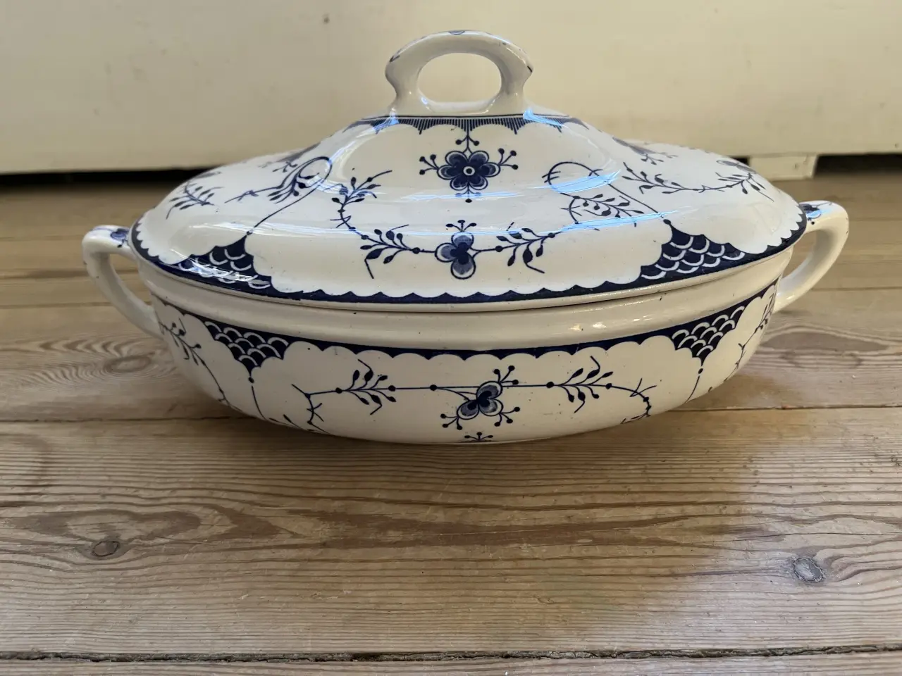 Billede 1 - Villeroy & Boch musselmalet terrin