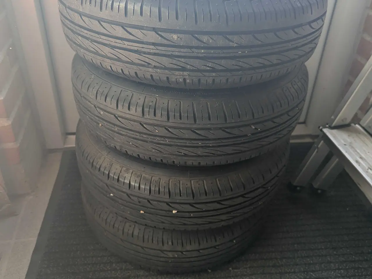Billede 1 - Classic Mini fælge med dæk 