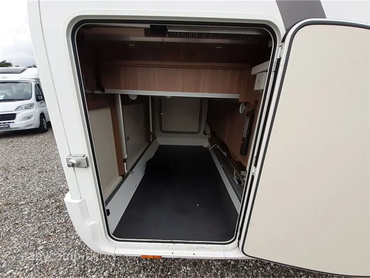 Billede 11 - 2020 - Euramobil Profila   Automatgear.solceller.Alde centralvarme. batteri. queensbed. Kan vejes ned til 3500 Kg.