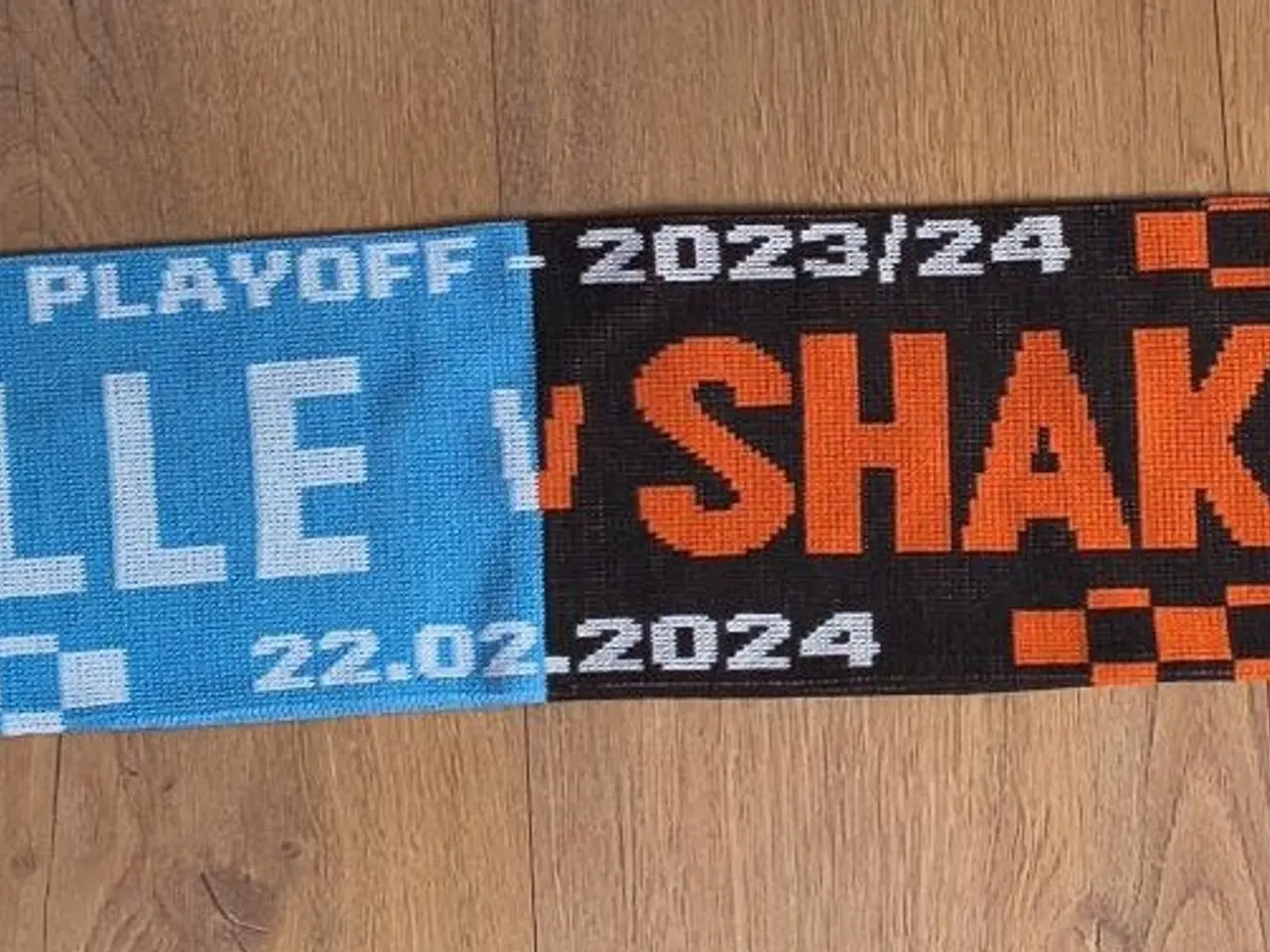Billede 1 - NYT SHAKHTAR DONETSK HALSTØRKLÆDE, 150 CM