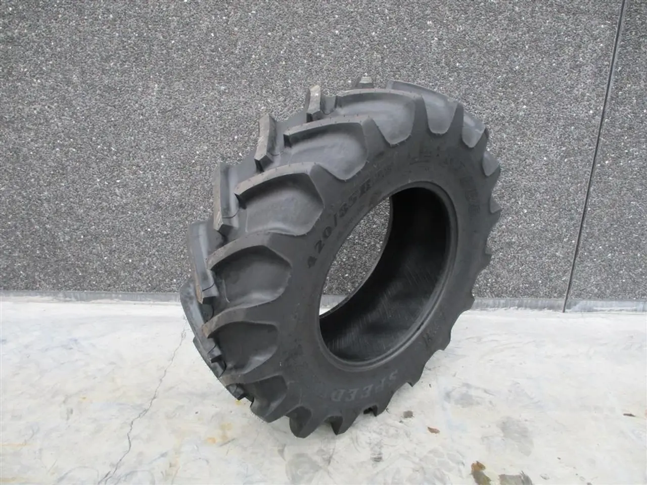 Billede 2 - Speedways 420/85R28 (16.9R28) TL NYE DÆK TIL TRAKTOR