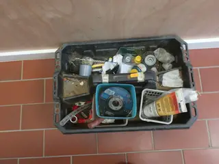Værktøjskasse med div. værktøj m.m.