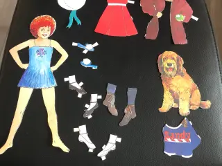 Påklædningsdukke Annie fra Musicalen