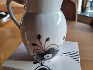 Royal Copenhagen Black Fluted Mega kande på 38 cl 