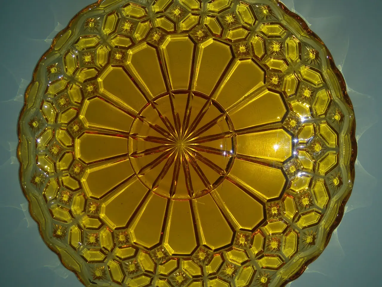 Billede 1 - ravgul lagkagefad 30 cm