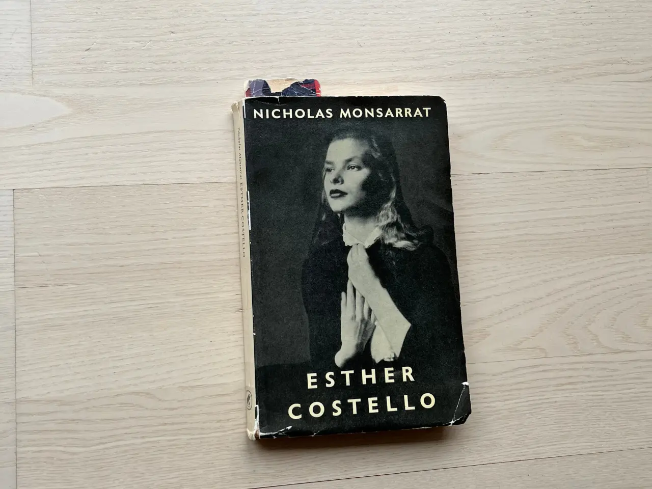 Billede 1 - Esther Costello