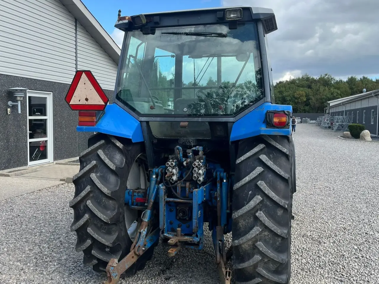 Billede 14 - New Holland 8240 SLE  Med frontlift og frontPTO