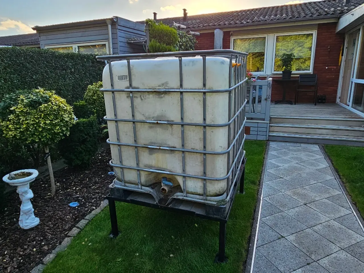 Billede 1 - 1000 liter beholder