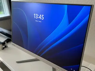 Lenovo L24q-10 — Flot 23.8" 2K QHD IPS skærm (Eleg