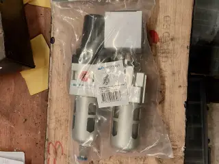 Luft regulator med smøre apparat.