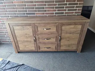 Pæn solid skænk