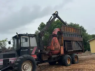 Flishugget bygge på Valmet 902