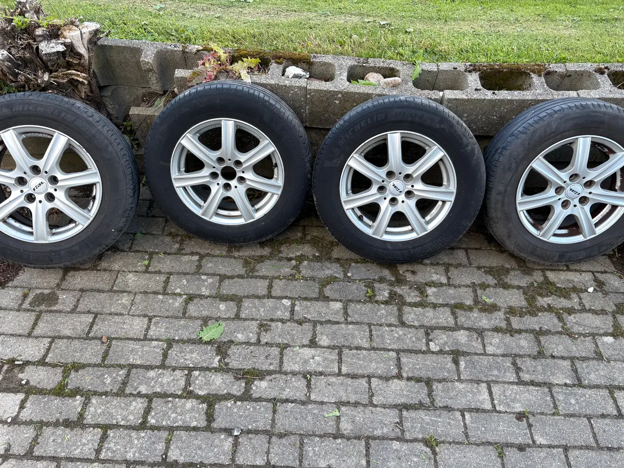 Billede 1 - Sommerdæk-fælge