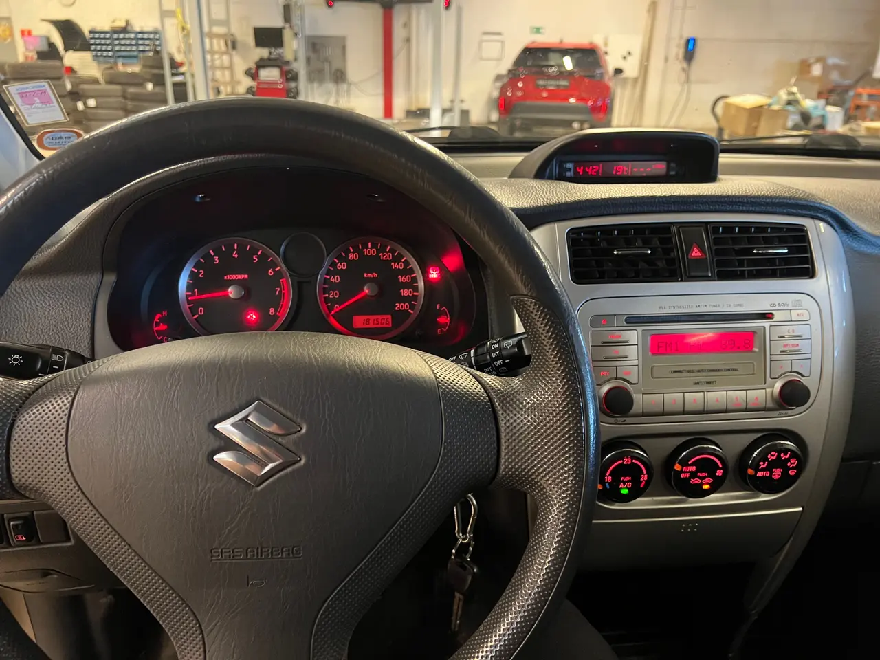 Billede 4 - Nysynet Suzuki Liana 