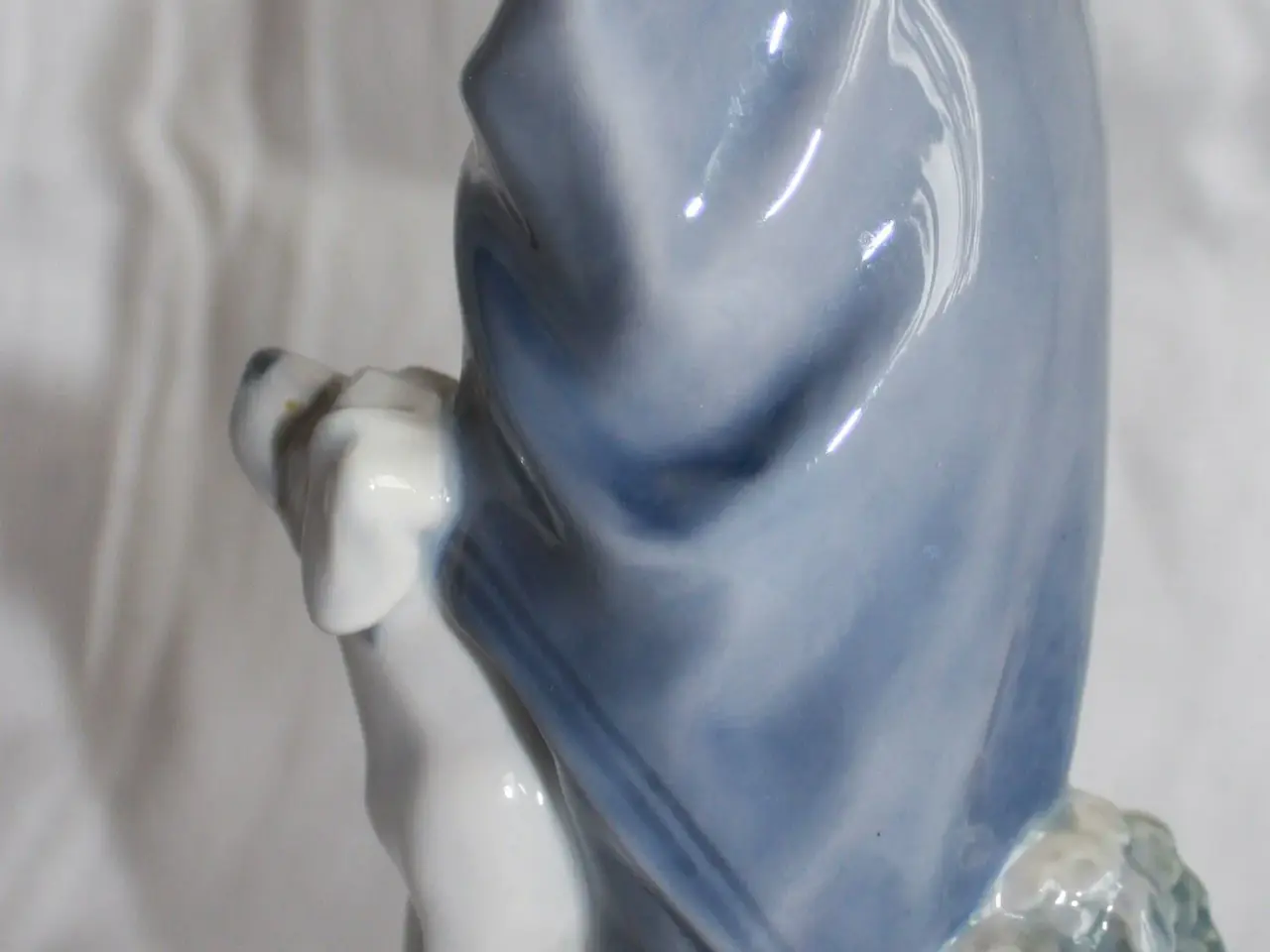 Billede 4 - Hyrde med hund, figur fra Royal copenhag