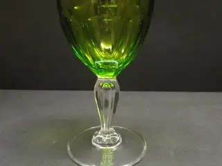Poul Hvidvinsglas.Grøn Kumme - H:135 mm.