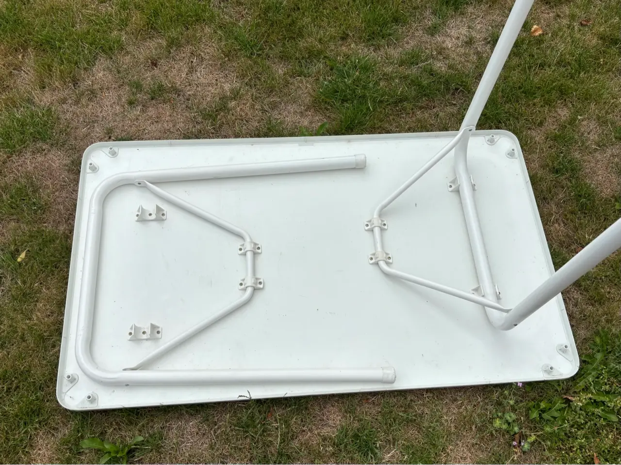 Billede 2 - Hvidt/gråt sammenklappeligt bord