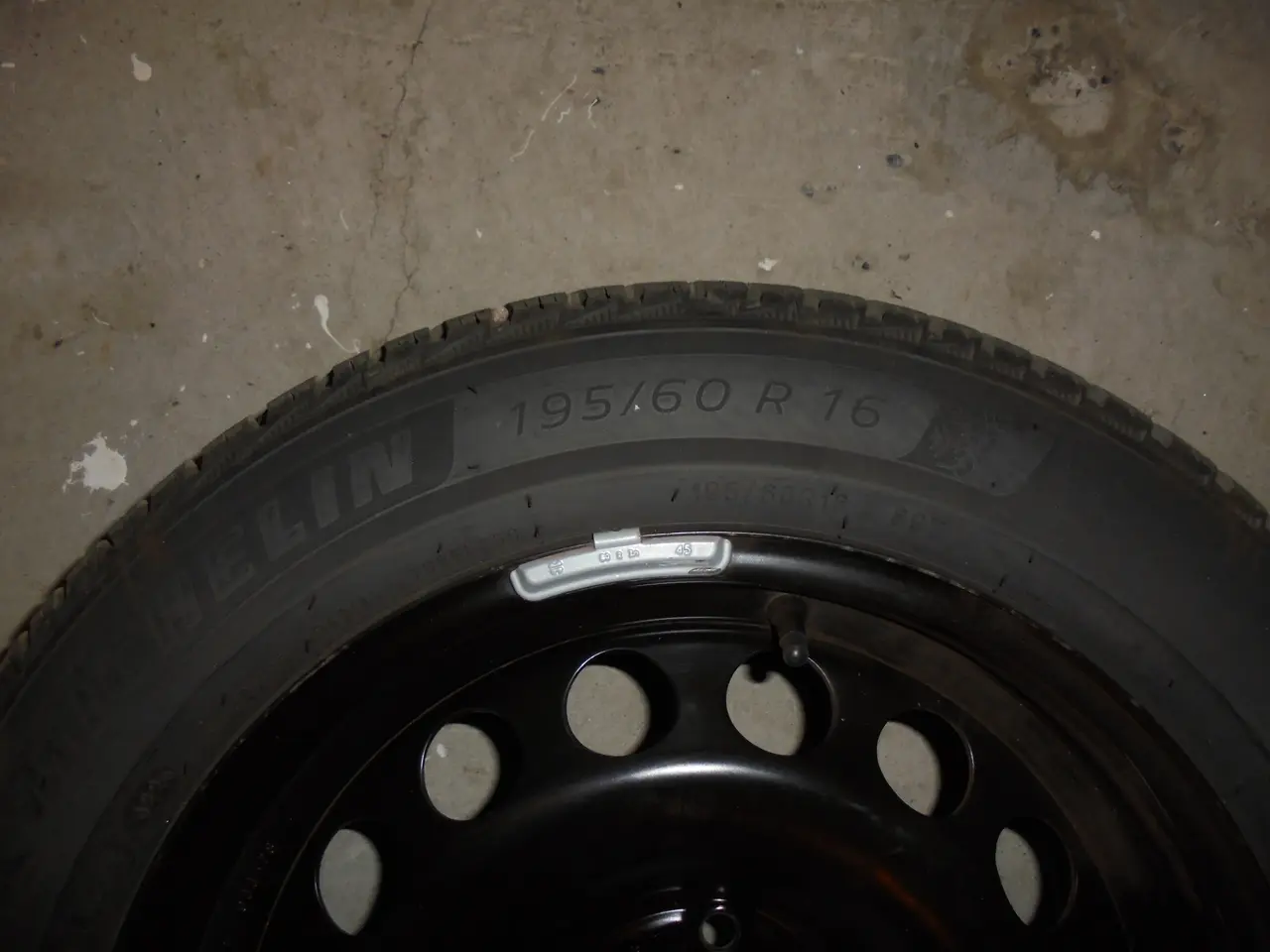 Billede 1 - Michelin Alpin 7 195/60 R16 vinterdæk på stålfælge