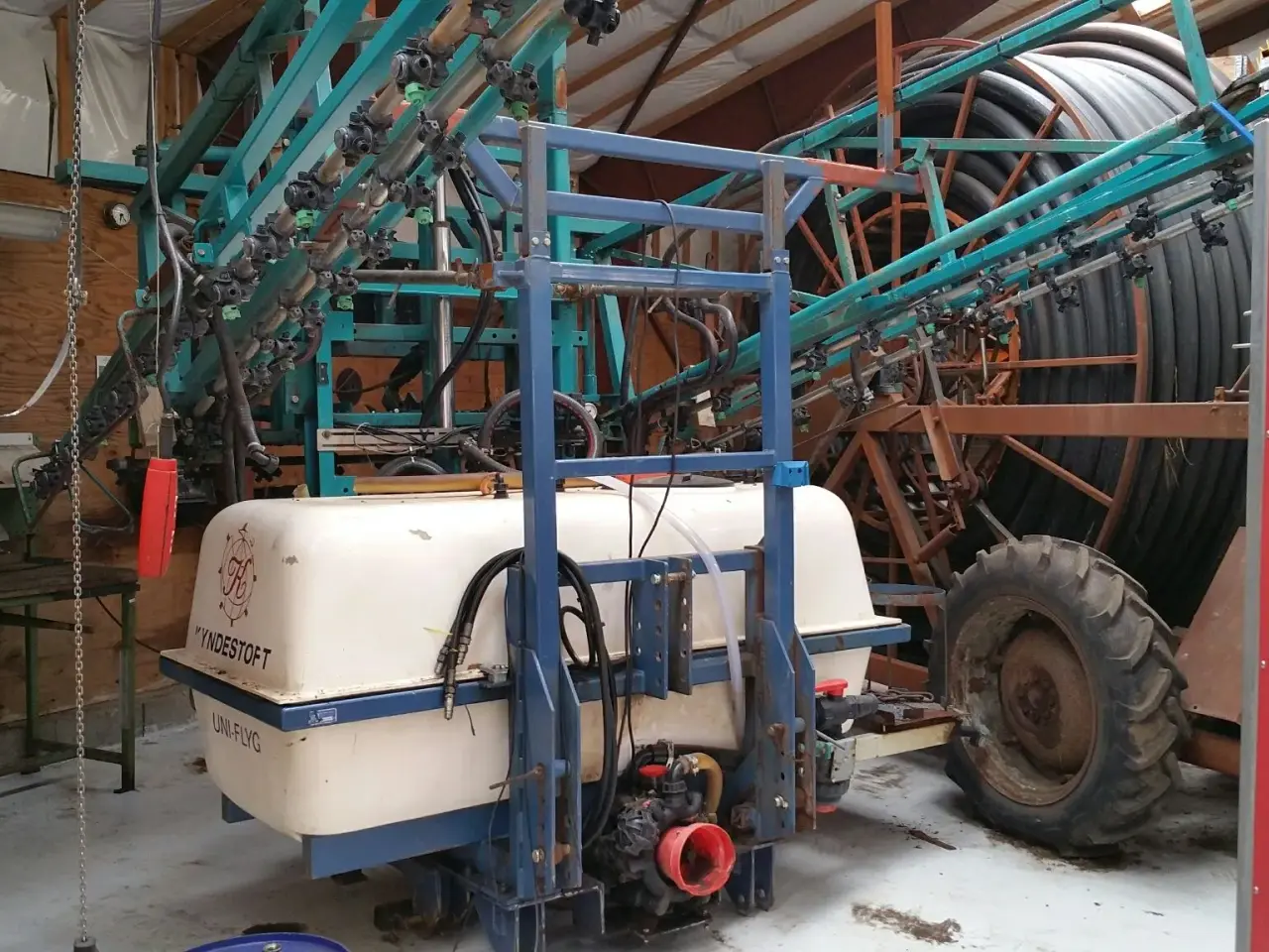 Billede 2 - 24 m/2000 lift sprøjte/Fronttank Nysynet