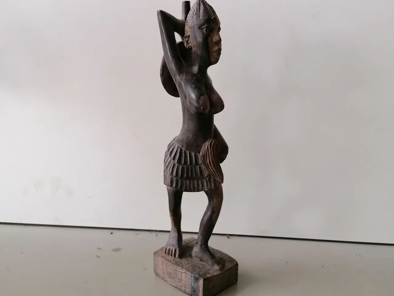 Billede 2 - Træ figur