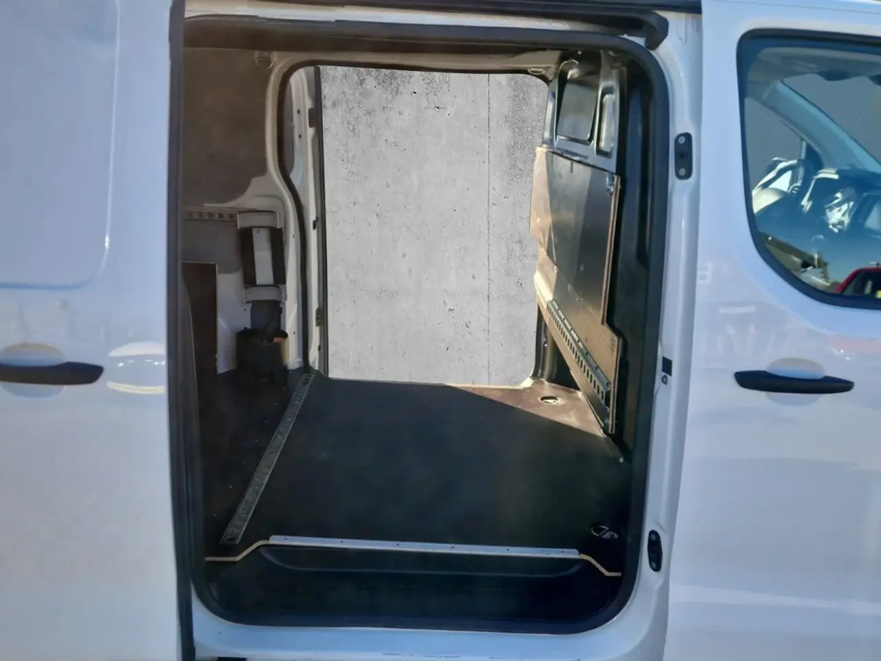 Billede 10 - Peugeot Expert 2,0 BlueHDi 144 L2 Plus EAT8 Van