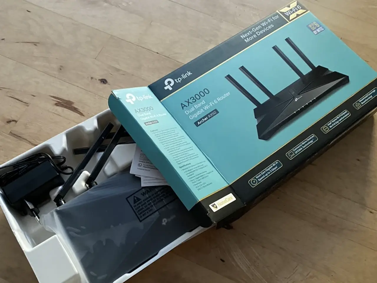 Billede 2 - Helt ny router, jeg aldrig har fået pakket ud..