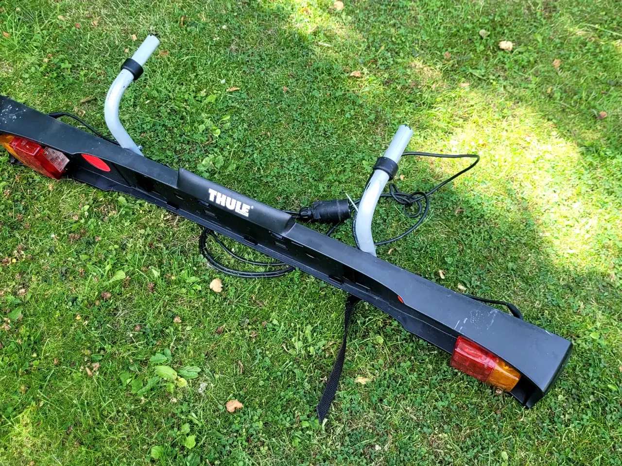 Billede 4 - Thule lygtebom / nummerplade holder
