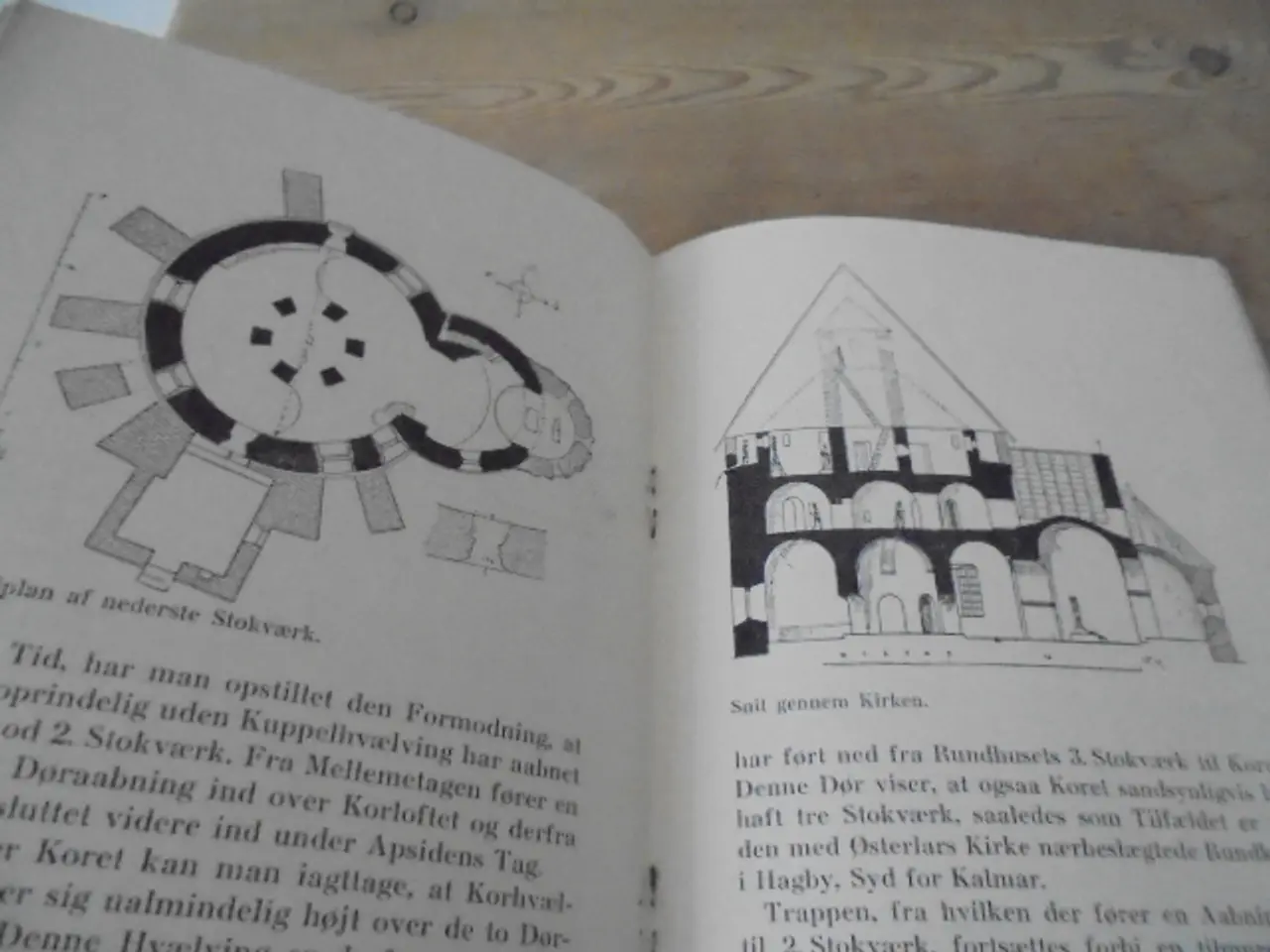 Billede 4 - Østerlars Kirke – udgivelse fra 1938