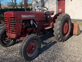 Farmall mccormick international 320D
