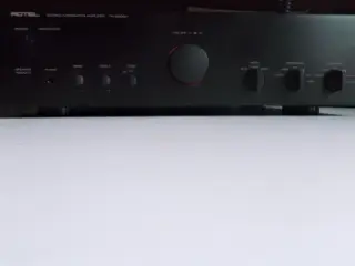 Rotel RA-980BX integrated stereo amplifier