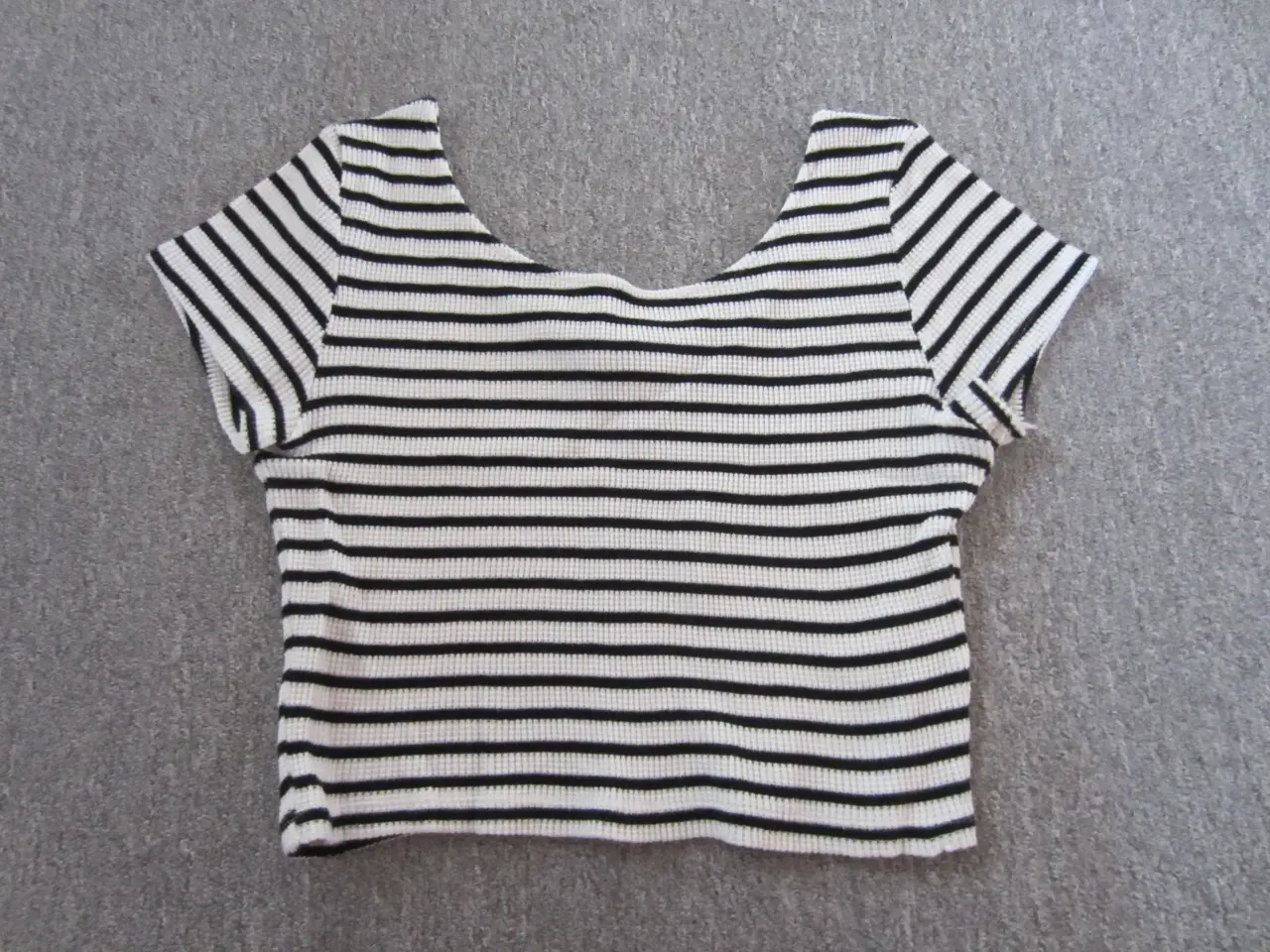 Billede 1 - Smart bluse - Crop top i str. S