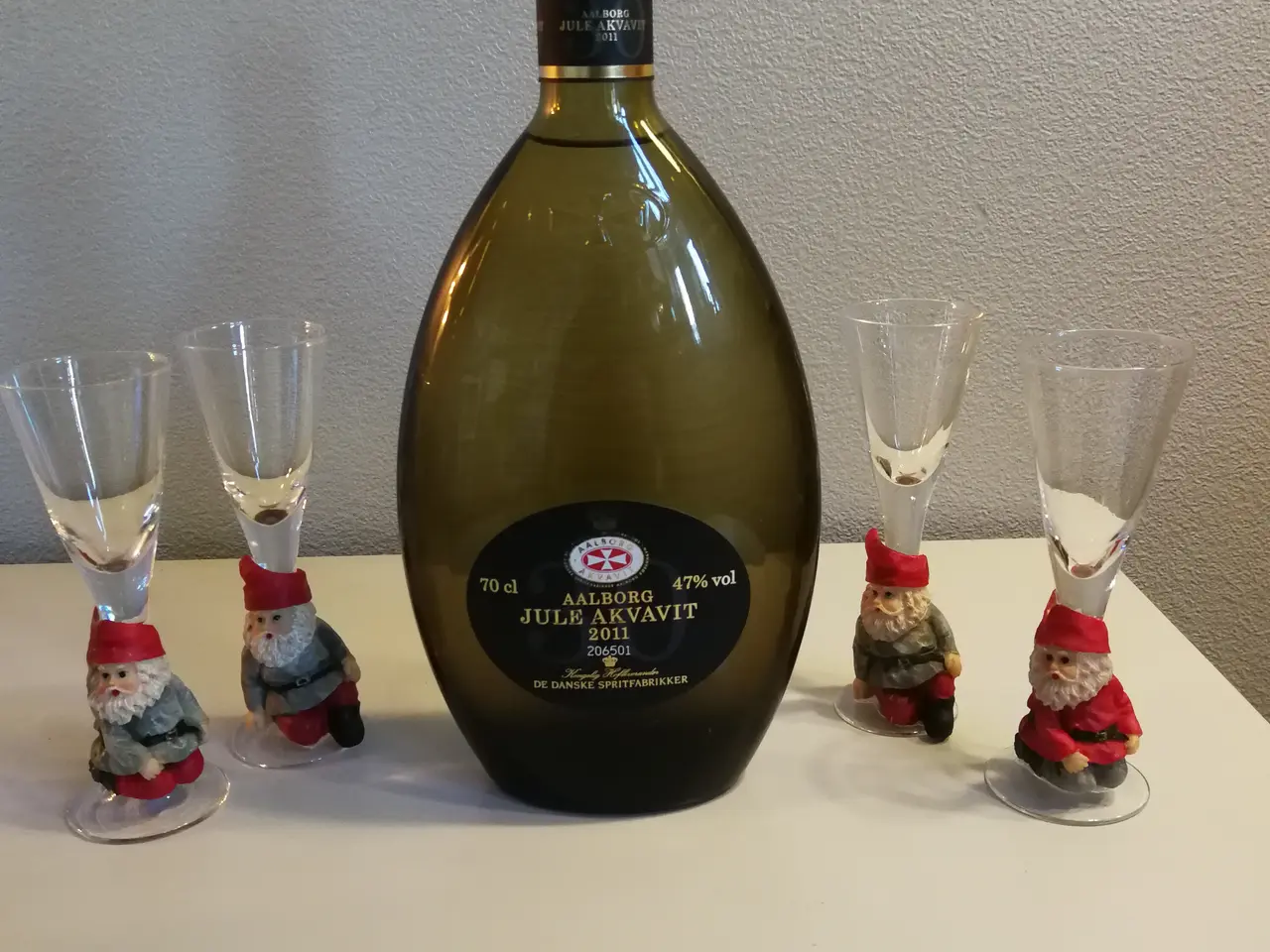 Billede 2 - Aalborg Juleakvavit og 4 nisseglas