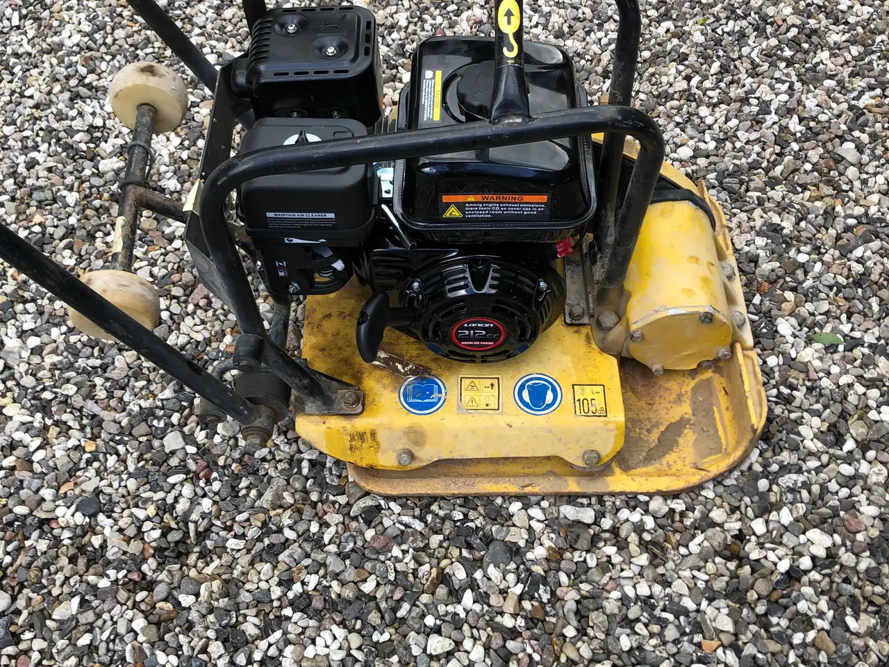 Billede 2 - Pladevibrator 100kr pr. Dag udlejes 