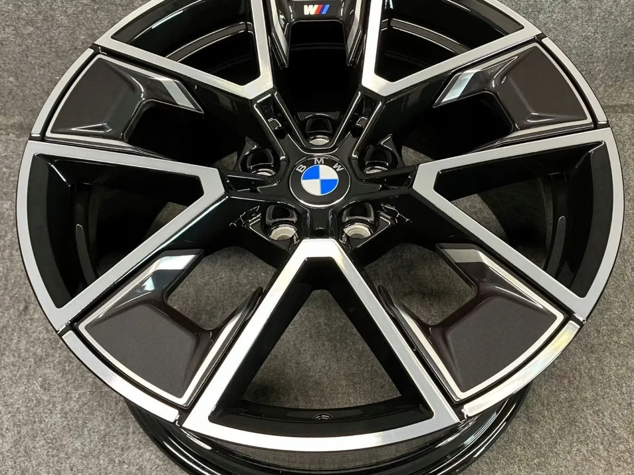 Billede 2 - ALUFÆLGE BMW i4 G26 858M 18"
