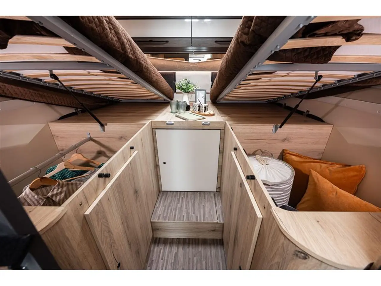 Billede 20 - 2026 - Elnagh T-Loft 529
